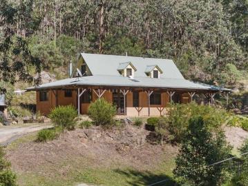 Private Country Escape in the Heart of the Valley