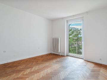 Zentral & perfekt angebunden: Helle 2,5 Zimmer Wohnung...
