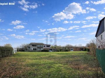 ZENTRALES BAUGRUNDSTÜCK IN RIED | 882 M² |...
