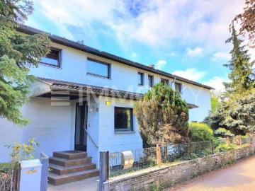 Zeitreise: 2 Familienhaus mit Potential! Innenpool,...
