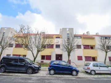 Zome Portugal T2 para arrendar no Belas Clube de Campo...