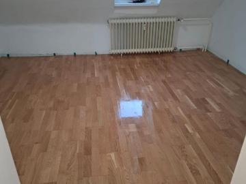 Zwei Zimmer Dachwohnung in Zabo