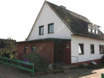 Preissenkung. Zweifamilienhaus mit Potential. !