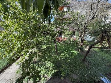 Zweifamilienhaus in bester Lage!