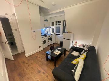 A lovely cozy 1 double bed flat in the heart of E1