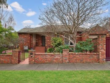 A parkside Art Deco garden retreat