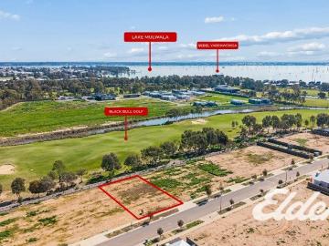 A Premium Golf Course Setting for Your Dream Home