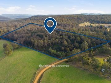 A Private Bushland Escape On 21 Acres