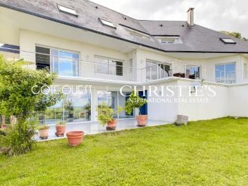 À vendre Jurançon Maison contemporaine avec piscine vue...