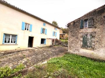 A Vendre Maison + Dependances Sur 1,2ha De Terrain...