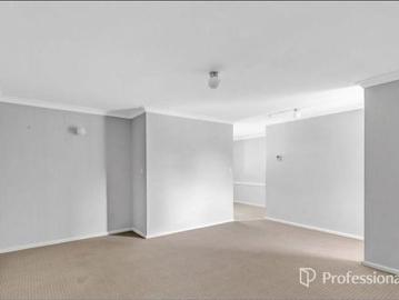 ACROSS FROM MADDINGTON VILLAGE SHOPPING CENTRE CLOSE TO...