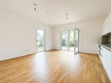 AB SEPTEMBER: HIRSCHFELD Neuwertige 4 Zimmer...