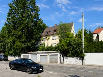 ab sofort verfügbar Sanierungsbedürftige 3,5 Zimmer...