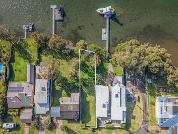 Absolute Waterfront Living with Spectacular Lake...