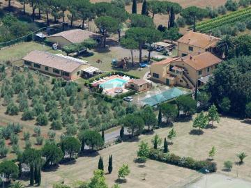 Agriturismo in vendita a Cecina