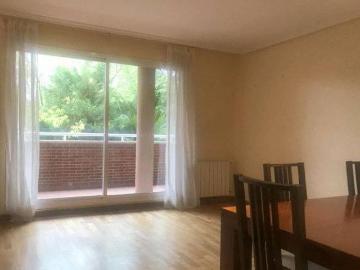 Akasa alquila en Pozuelo C Picasso piso de 139m² de 2...