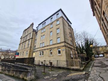 Alfred Terrace, Glasgow, G12 3 bed flat to rent £1,700...