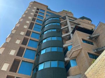 Alquiler Apartamento Urb. La Soledad, Resd. Bartolomé,...