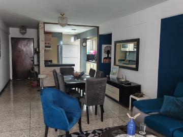 Alquiler Apartamento amoblado y equipado cerca Av vlza