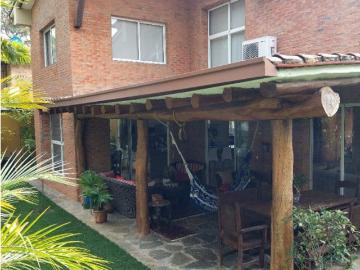 Alquilo casa 300m2 La Lagunita 4910