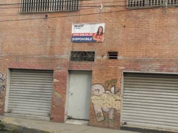 Alquiler de Local Comercial en Catia 200 metros.2500$
