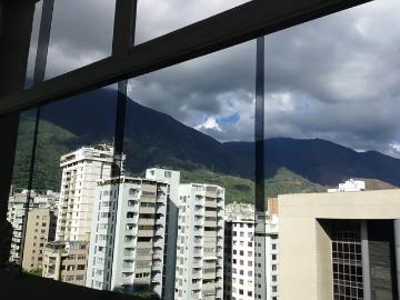 alquilo apartamento triplex en los palos grandes