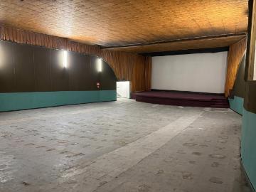 Amplio LOCAL TEATRO en JIRON DE LA UNION