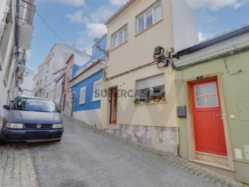 Andar moradia T3 para reabilitação no Centro Histórico...