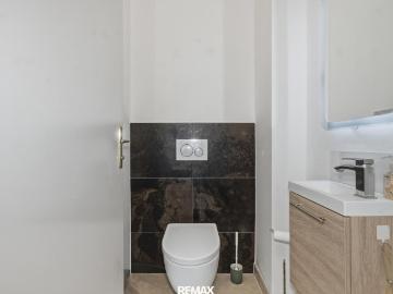 Wunderschön Sanierte Wohnung Sehr Gediegen und Gepflegt!