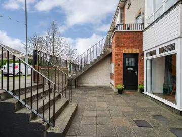 Apartment 31, Lanesborough Square, Finglas, Dublin 11 is...
