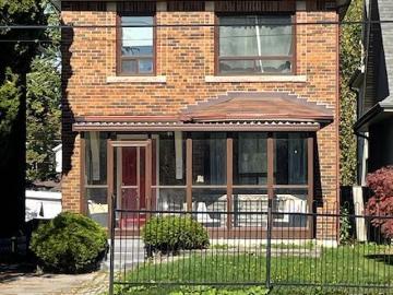 apartment at 2680 LAKE SHORE BOULEVARD W