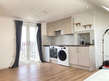 Apartment at Middleton Avenue, Greater London