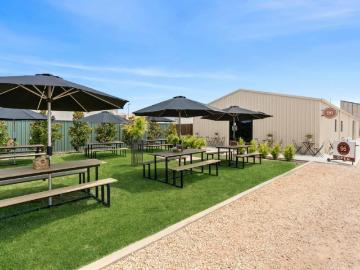 Apartment For Rent Loxton SA ES105933331
