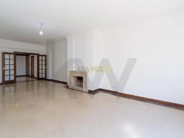 Apartment T3 in Lumiar, Lisboa