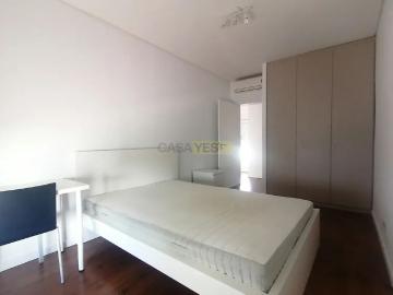 Apartment T4 in Alvalade, Lisboa