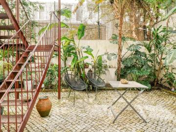 Apartamento T2+1 com pátio/jardim tropical 110m²...