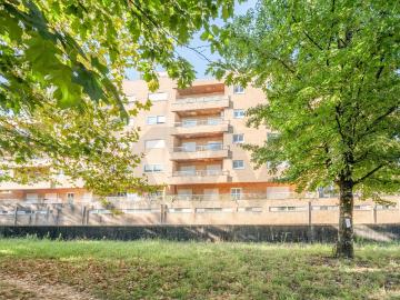 Apartamento T2 com Suite | 131 m2 | Varanda | Lugar...