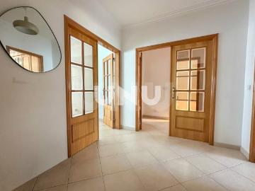 Apartamento T2 Fantásticas Áreas e Excelente Localização