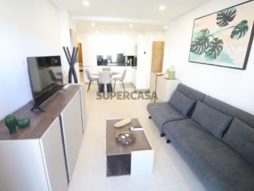 Apartamento T2 novo, 2wc e AC em Monte Gordo