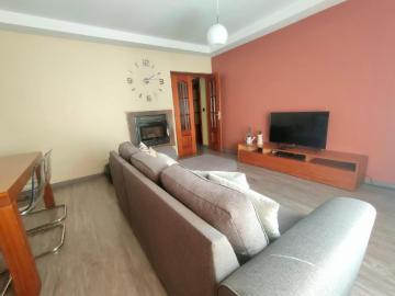 Apartamento central numa tranquila vila