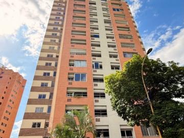 Apartamento con planta 100% y pozo. En Las Chimeneas TCL...