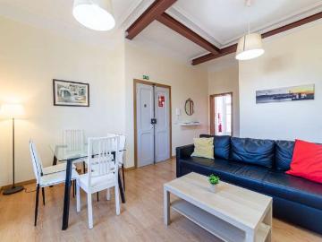 Apartamento colorido de 2 quartos para alugar em Oeiras,...