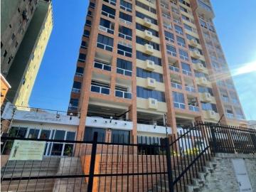 Apartamento en Urb. Lomas del este, Resd. Gran Terraza,...