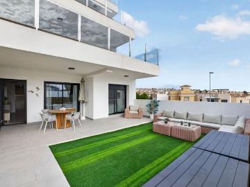 Apartamento en venta en Villamartin, Alicante Costa Blanca