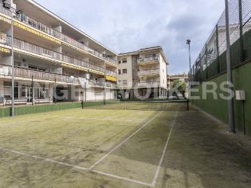 Piso en Venta en Lluminetes