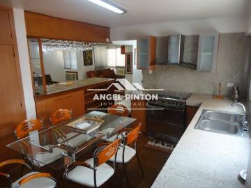 Apartamento en Venta en Maracaibo Zulia 145 m2. 3 hab