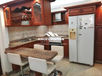 Apartamento en Venta en Maracaibo Zulia 77 m2. 3 hab