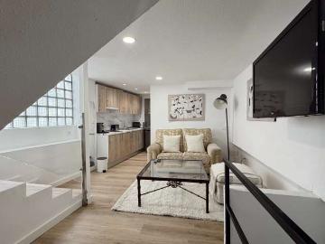 Apartamento en alquiler en Valdeacederas, Madrid