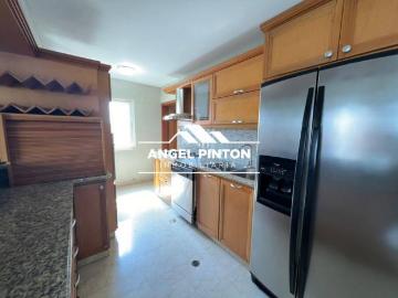 Apartamento en Alquiler en Maracaibo Zulia 140 m2