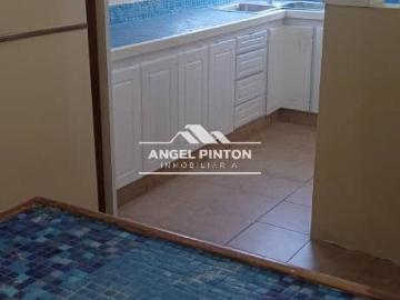 Apartamento en Alquiler en Maracaibo Zulia 160 m2. 3 hab